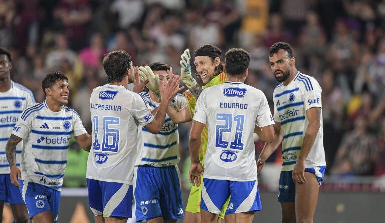Depois de 11 anos o Cruzeiro volta a liderar o Brasileirão