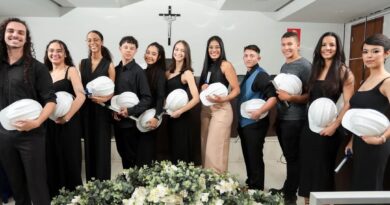 UNIARAXÁ celebra a 1ª Cerimônia de Meio-Engenheiro e Meio-Arquiteto