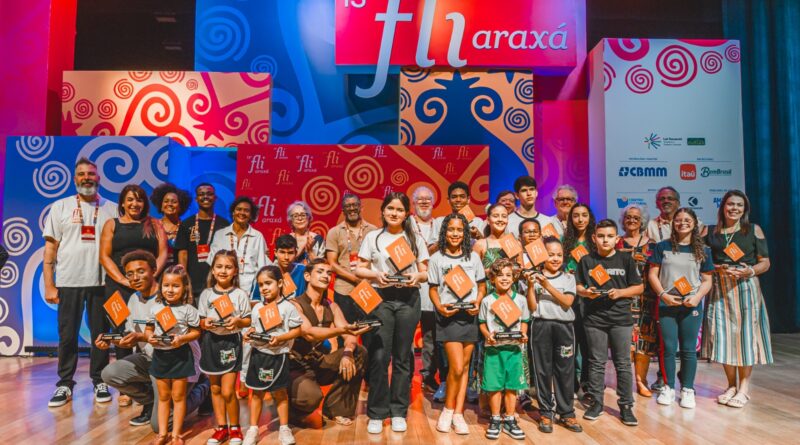 Alunos da rede municipal de Araxá se destacam em concursos do Fliaraxá