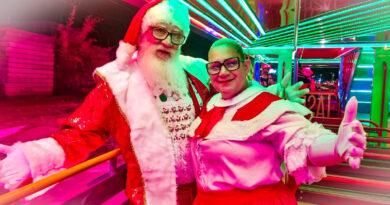 Chegada do Papai Noel abre oficialmente o FestNatal Araxá 2025